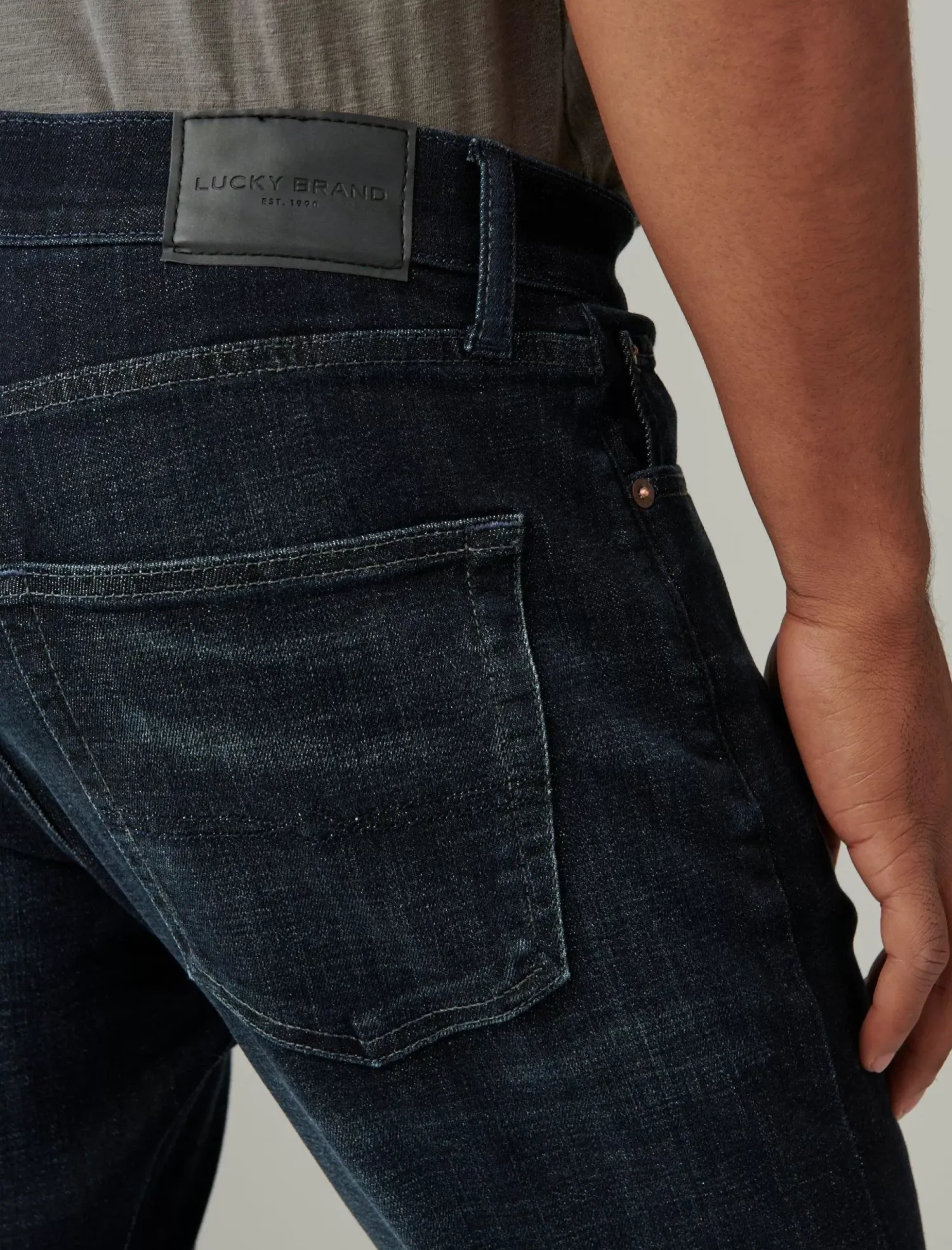 Lucky Brand 411 athletic taper coolmax stretch jean genesis*MEN|JEANS Jeans|Taper|Athletic