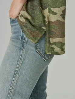 Lucky Brand classic v-neck green camo*WOMEN Knit Tops