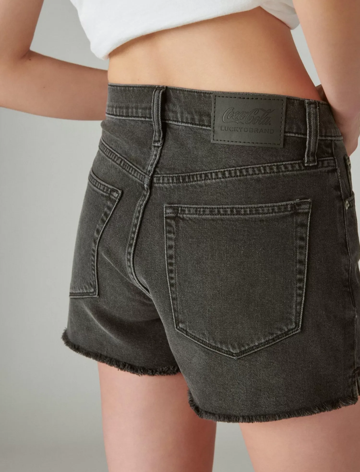 Lucky Brand coca-cola high rise mom short weathered black*WOMEN Shorts