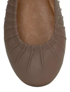 Lucky Brand erla flat open brown/rust*WOMEN Shoes