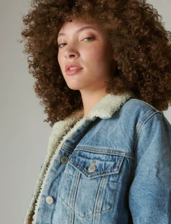 Lucky Brand faux shearling lined denim trucker jacket loretto sky*WOMEN Jackets & Outerwear