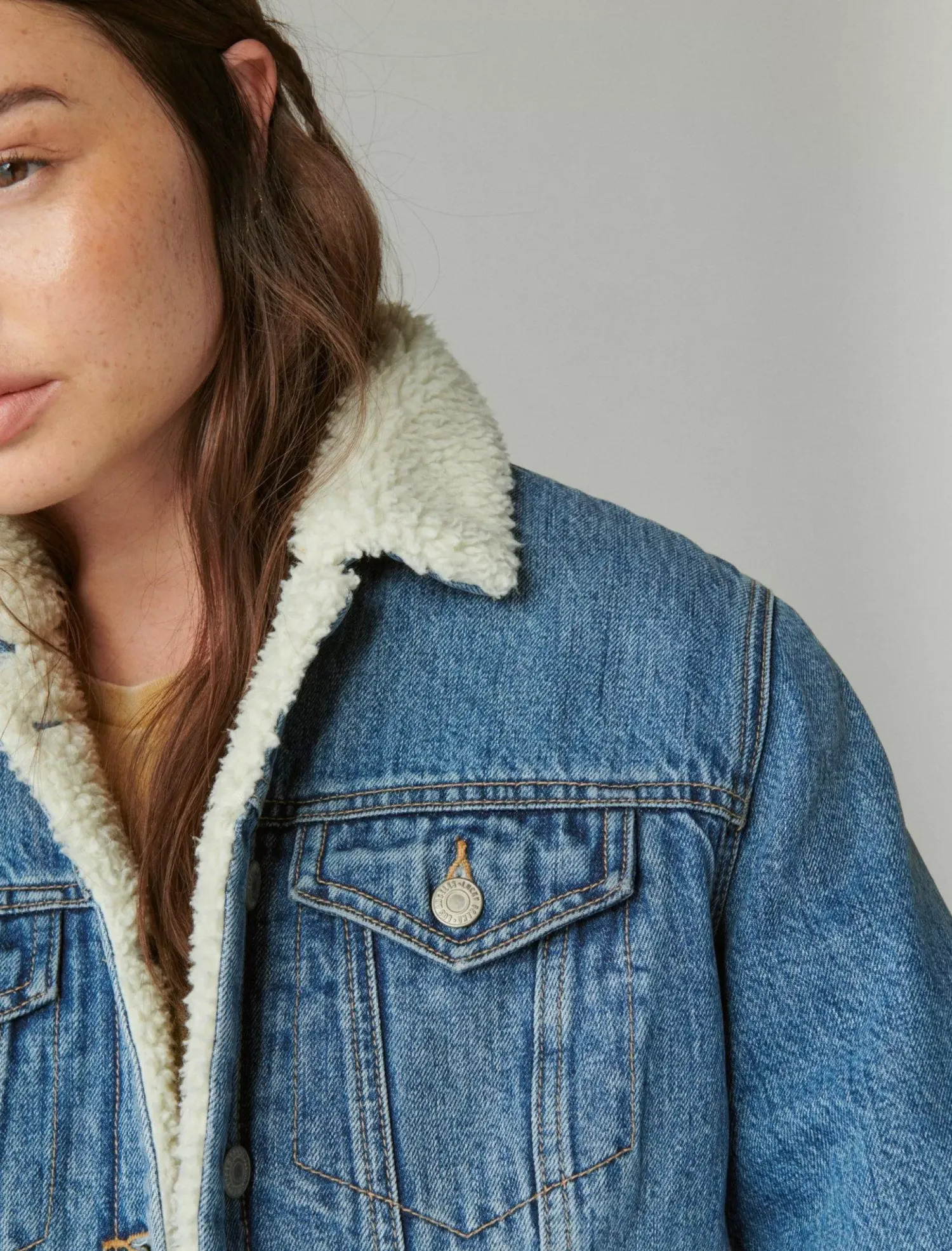 Lucky Brand faux shearling lined denim trucker jacket polar*WOMEN Jackets & Outerwear