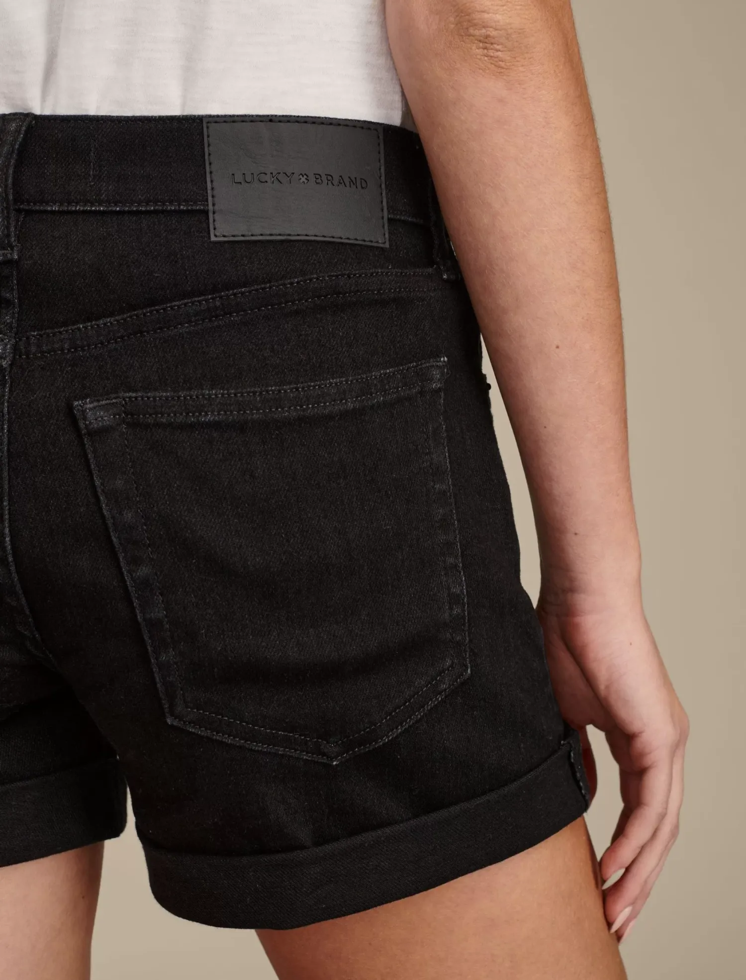 Lucky Brand mid rise ava short clean black*WOMEN Jeans