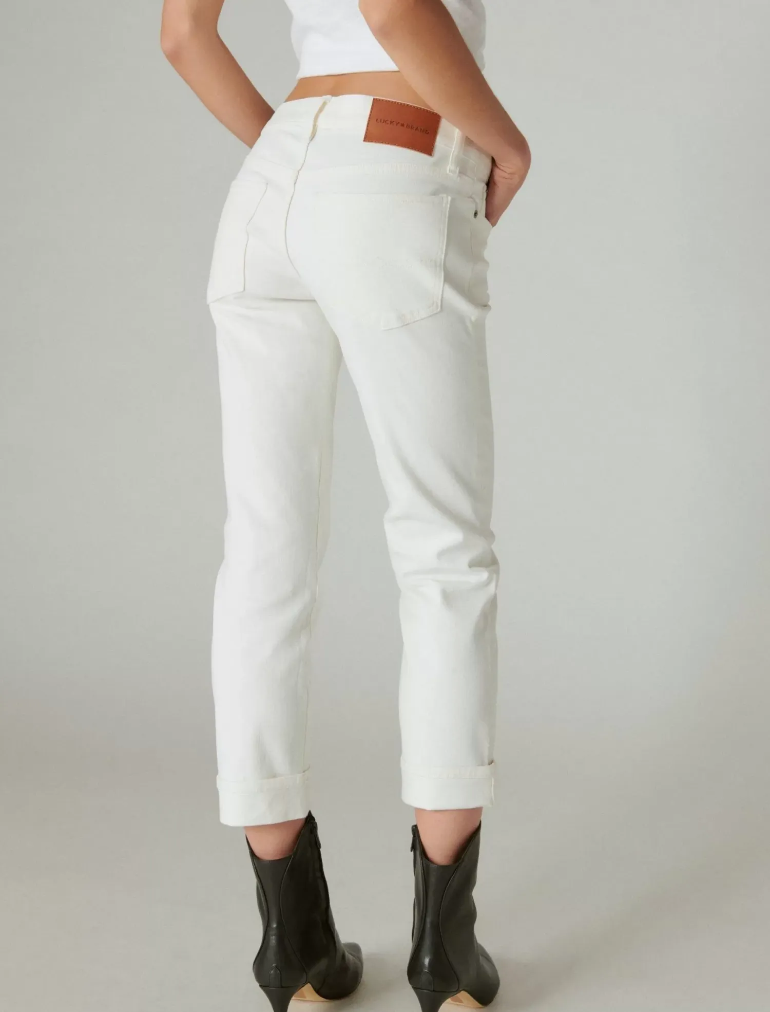 Lucky Brand mid rise sweet crop cuffed jean bright white*WOMEN|JEANS Jeans|Straight|Crop
