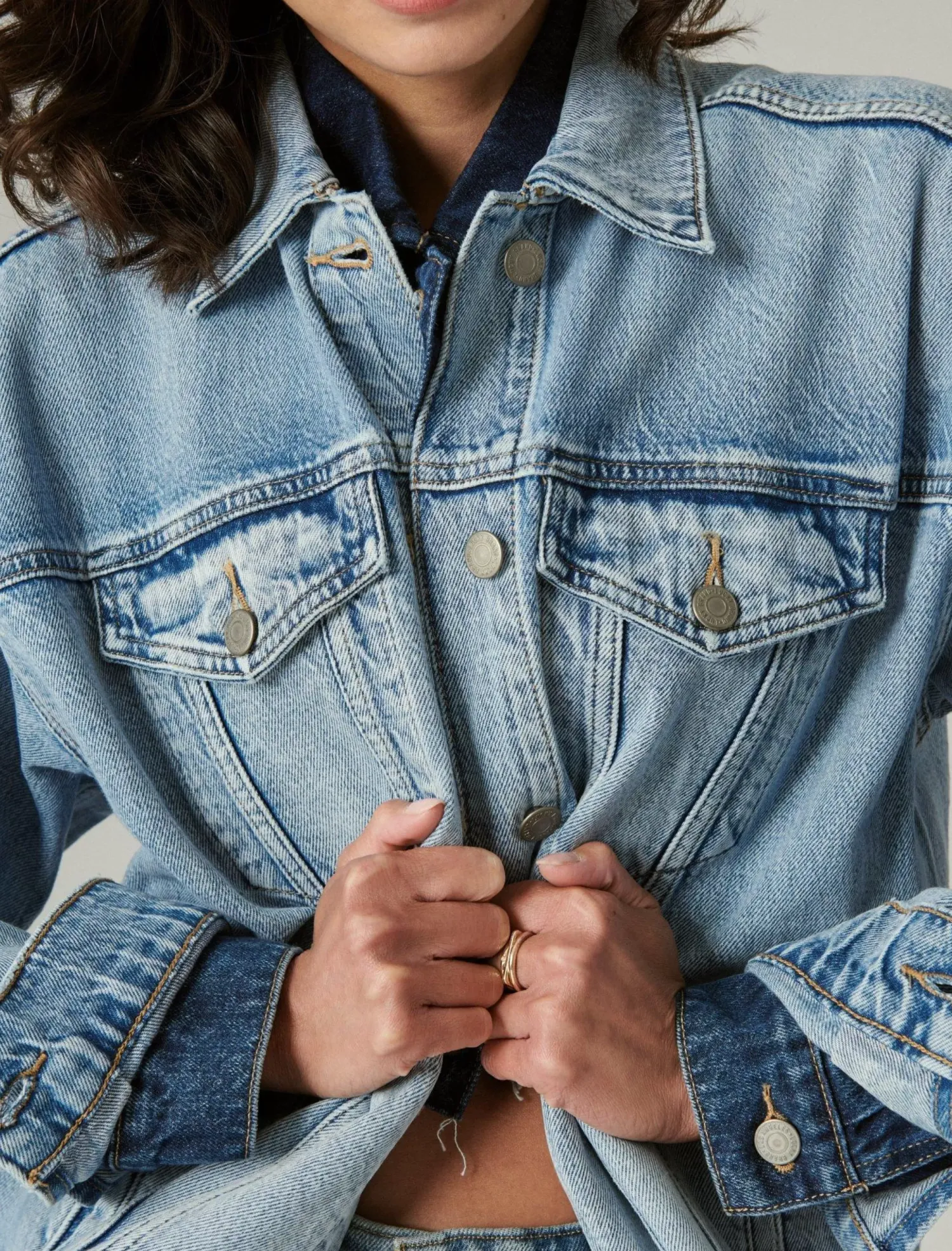 Lucky Brand relaxed denim trucker jacket ripple*WOMEN Jackets & Outerwear