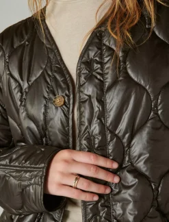 Lucky Brand reversible shine quilted liner jacket black*WOMEN Jackets & Outerwear