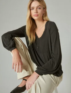 Lucky Brand sandwash pintuck top jet black*WOMEN Knit Tops|Blouses