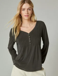 Lucky Brand sandwash pintuck top jet black*WOMEN Knit Tops|Blouses
